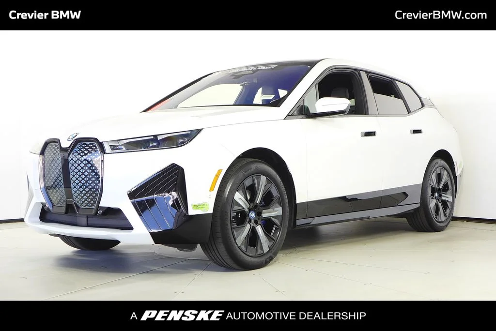 2023 BMW iX xDrive50's photo