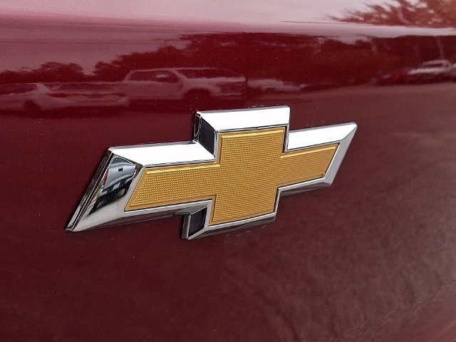 Used 2025 Red Chevrolet LT image 27