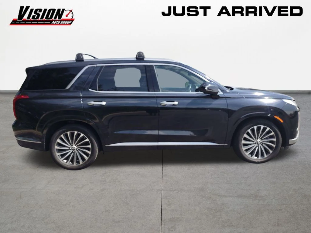 Used 2023 White Hyundai Calligraphy image 6