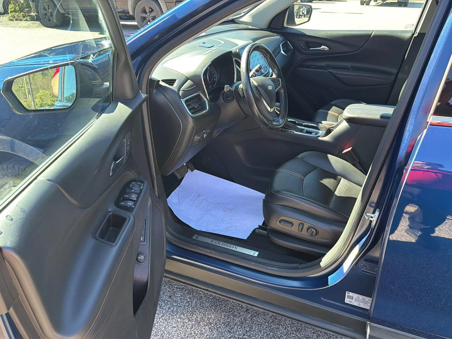 Used 2022 Blue Glow Metallic Chevrolet Premier image 17