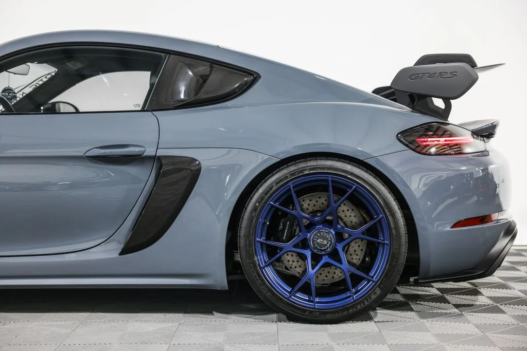 2025 Porsche 718 GT4 RS - Photo 14