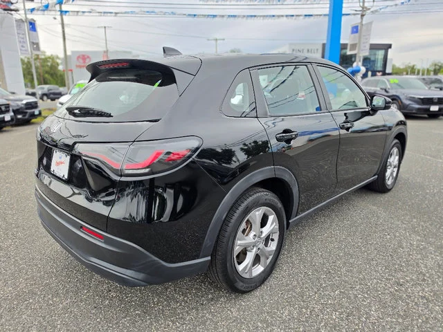 Used 2024 Crystal Black Pearl Honda 5DR AWD LX image 6