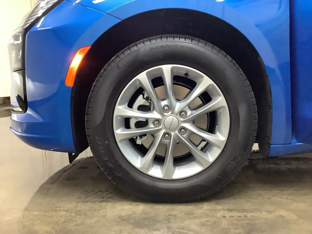 New 2027 Hydro Blue Pearl-Coat Exterior Paint Chrysler  image 22