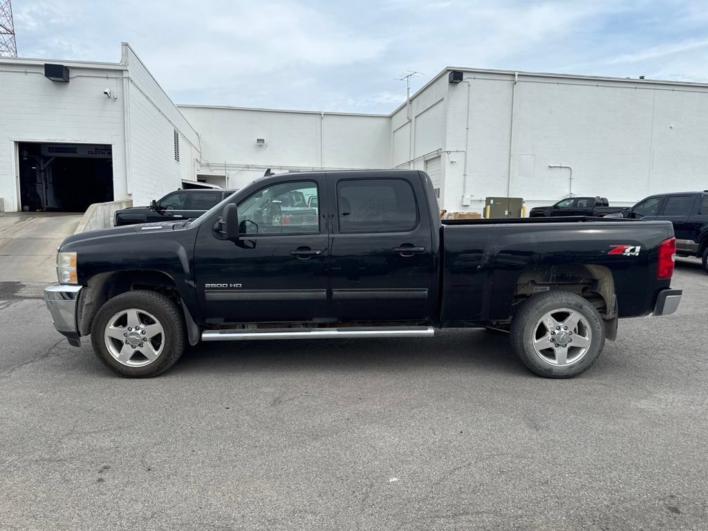 Used 2011 BLACK Chevrolet LTZ image 18