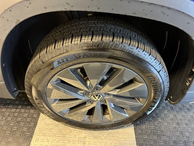 Certified Used 2023 Blue Volkswagen 1.5T S image 9