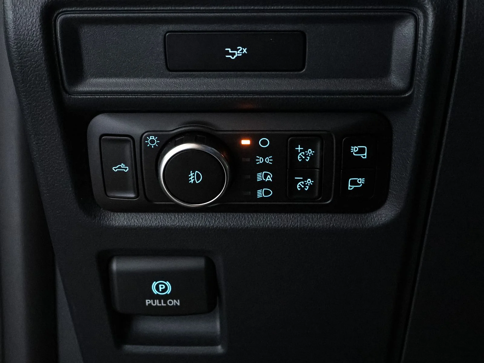 New 2026 Avalanche Ford XLT image 31