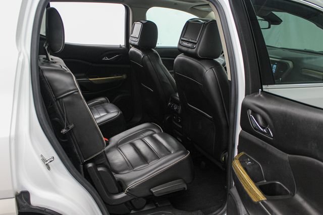 2017 GMC Acadia Denali - Photo 17