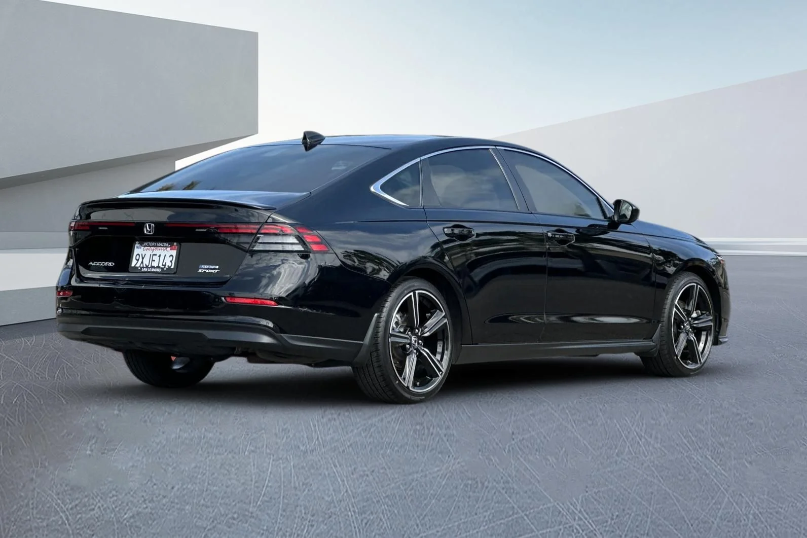 Used 2024  Honda Sport image 4