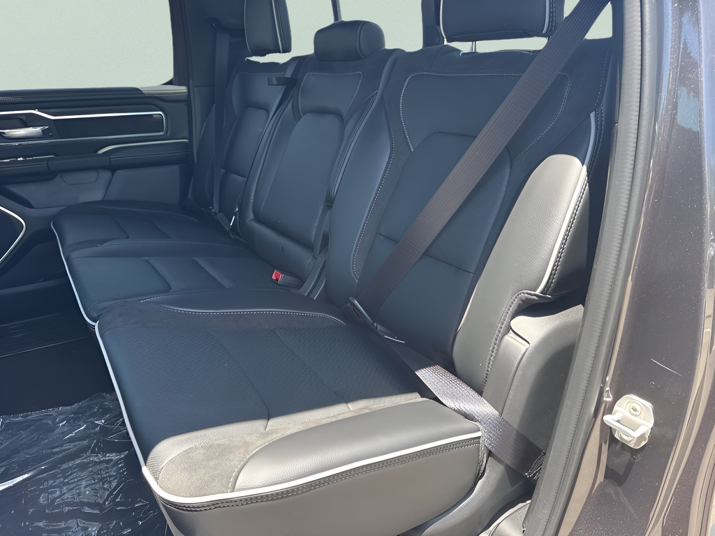 New 2026 Granite Crystal Metallic Clear-Coat Exterior Paint RAM Laramie image 16
