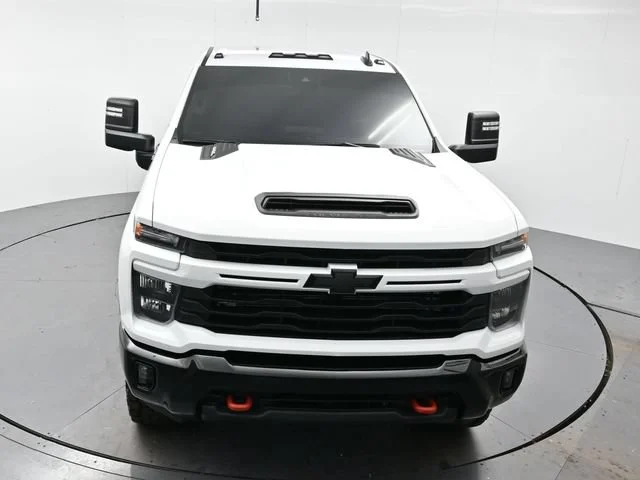 Used 2024 Summit White Chevrolet Custom image 31