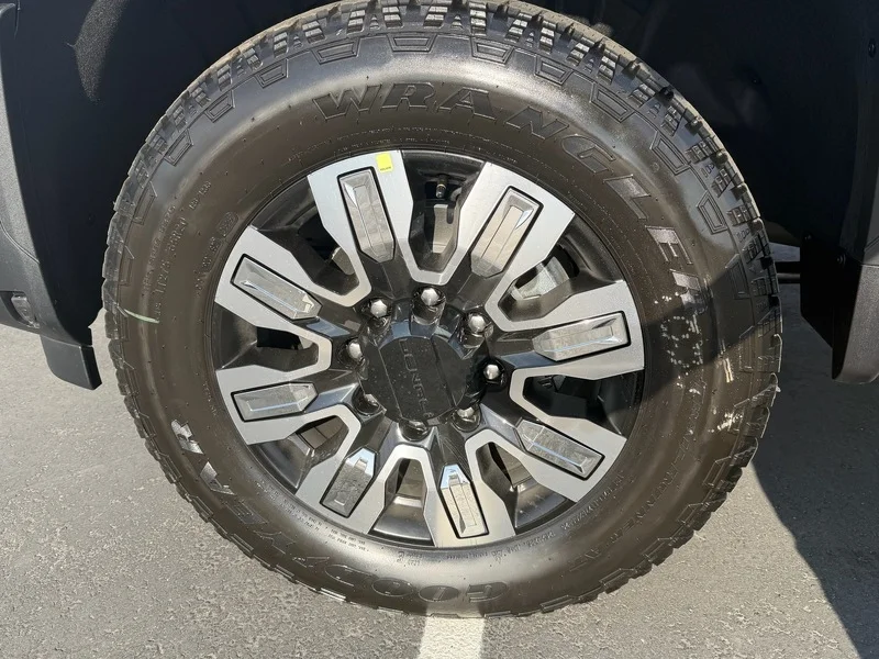 2026 GMC Sierra 3500HD Denali - Photo 29