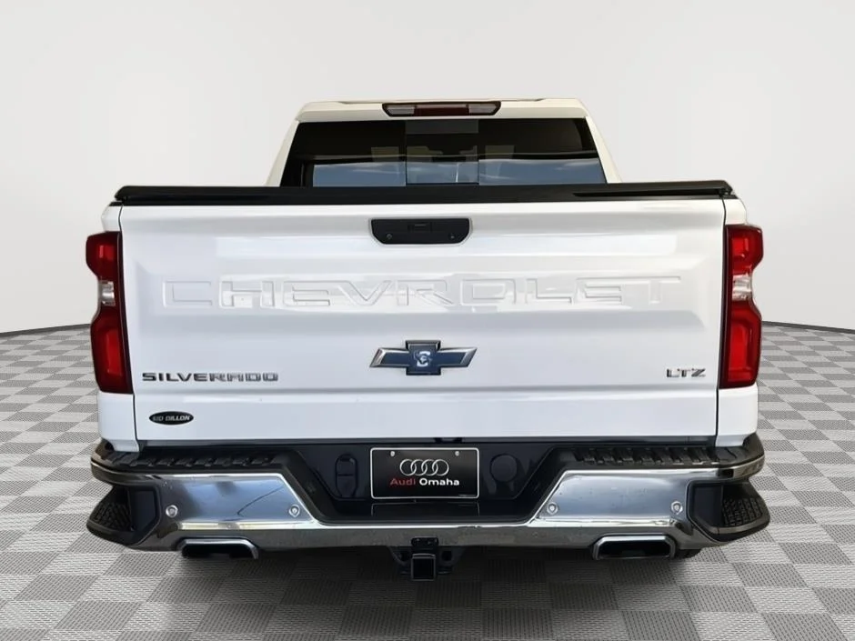 Used 2019 Summit White Chevrolet LTZ image 6