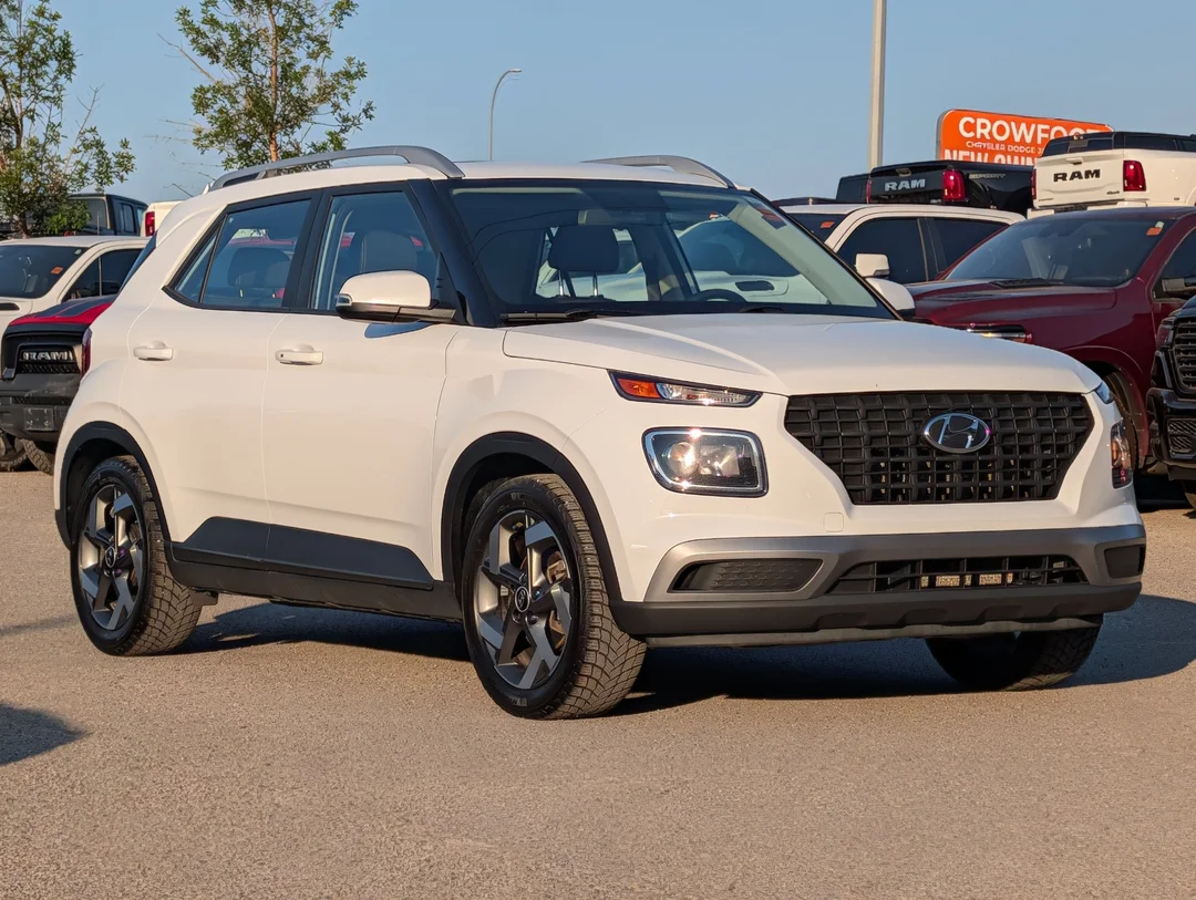 Used 2022 White Hyundai Trend - - FWD - 1.6L - Blind Spot Monitor - Rear Cross-Traffic Warning & More! image 2