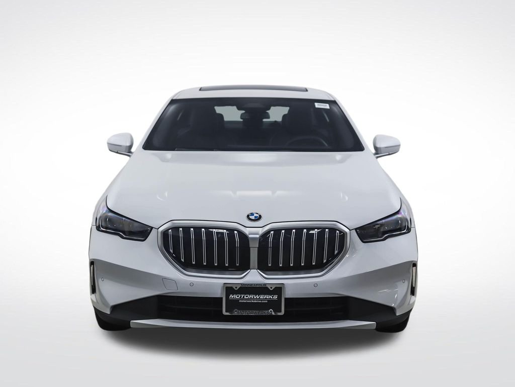 Used 2026 White Metallic BMW 530i xDrive image 8