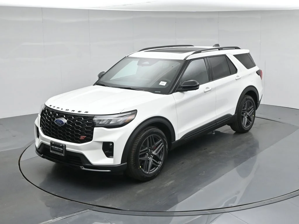 New 2026 Star White Metallic Tri-Coat Ford ST image 36