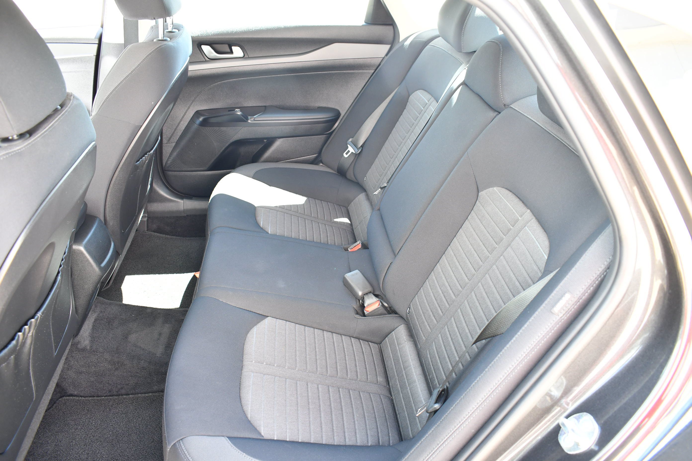 2025 Kia K5 LXS - Photo 23
