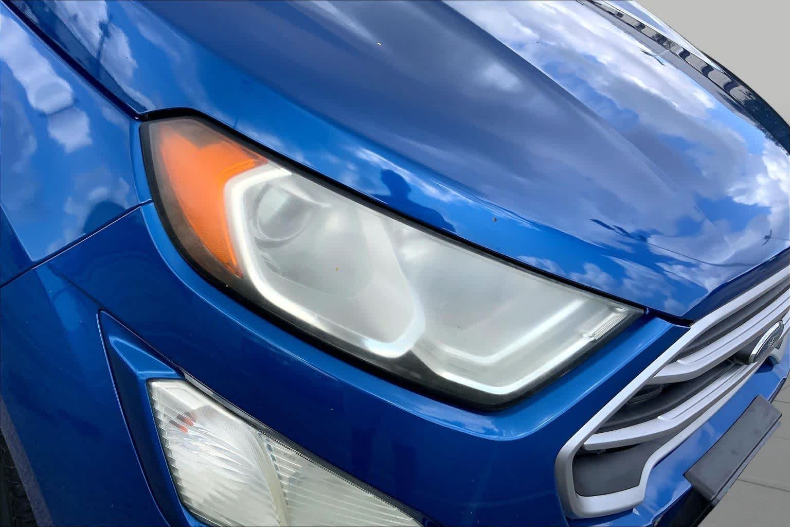 Used 2018 Lightning Blue Metallic Ford SE image 24