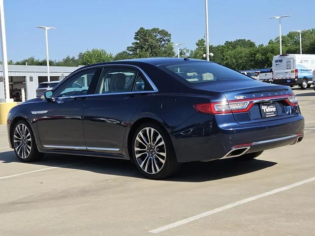 Used 2017 Sapphire Blue Metallic Lincoln Select image 9