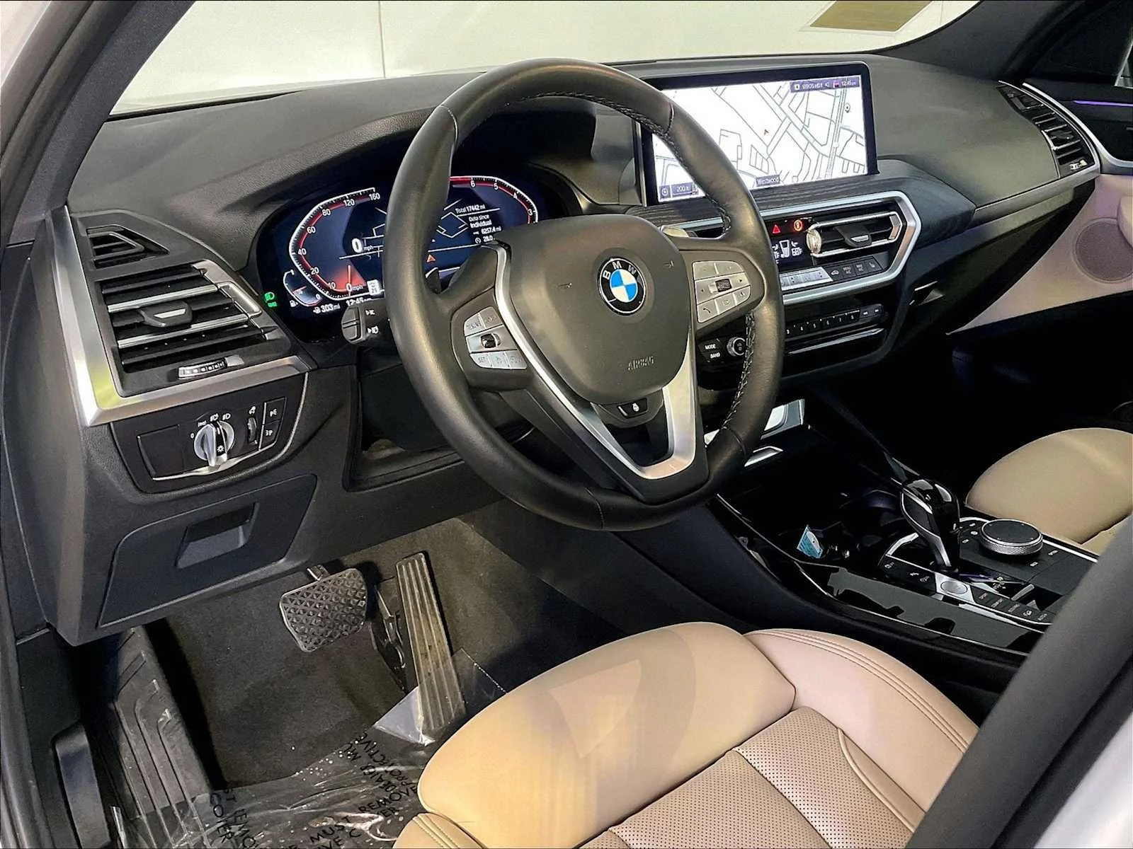 Used 2023 Mineral White Metallic BMW xDrive30i image 4