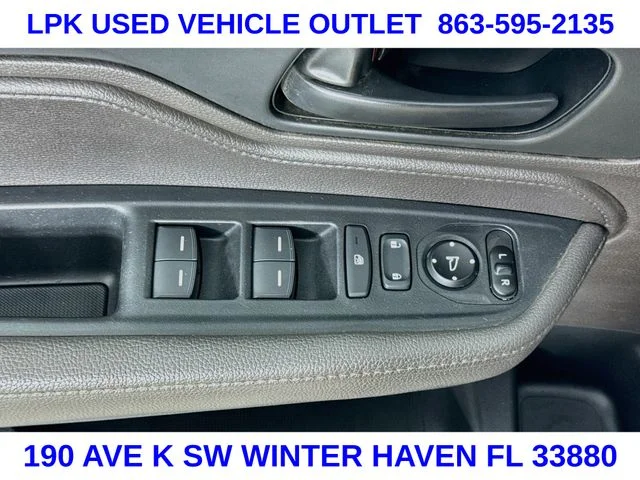 Used 2019  Honda EX image 17