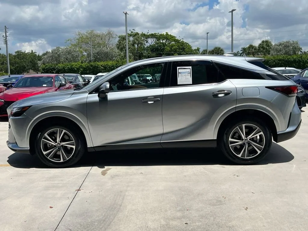 Certified Used 2025 IRIDIUM Lexus 350 image 4