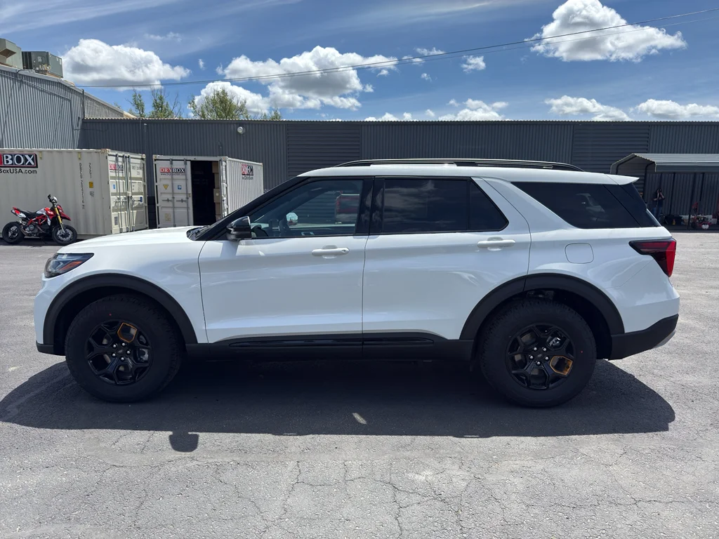 New 2026 Star White Metallic Tri-Coat Ford Tremor® image 12