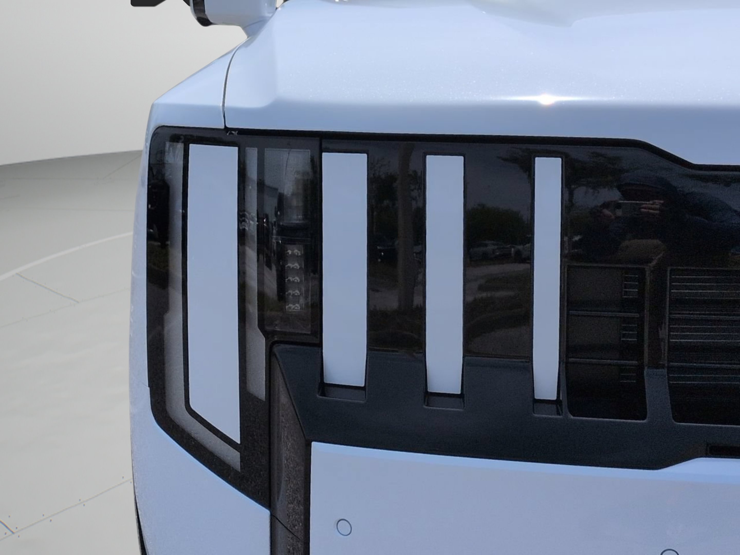 New 2027 Glacial White Pearl Kia SX image 12