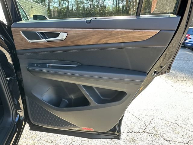 New 2026 Black Volkswagen 2.0T SE w/Technology image 16