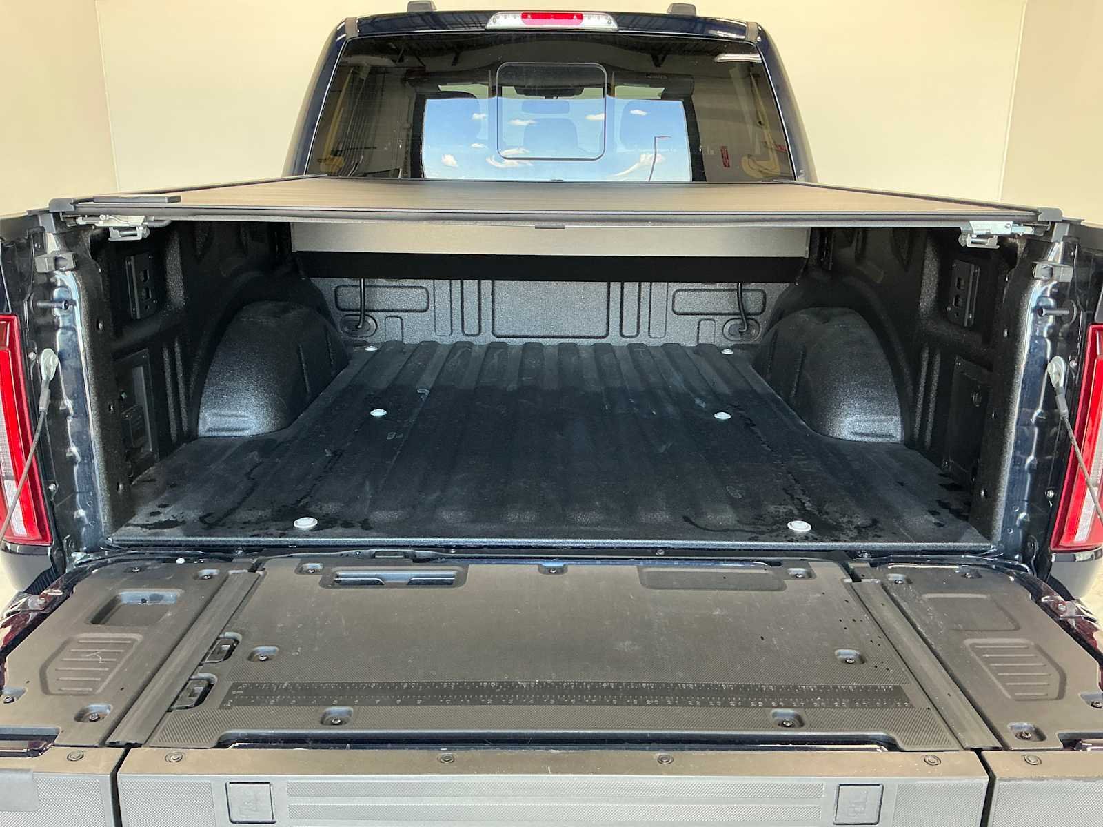 Used 2025 Antimatter Blue/Marsh Gray Ford King Ranch image 27