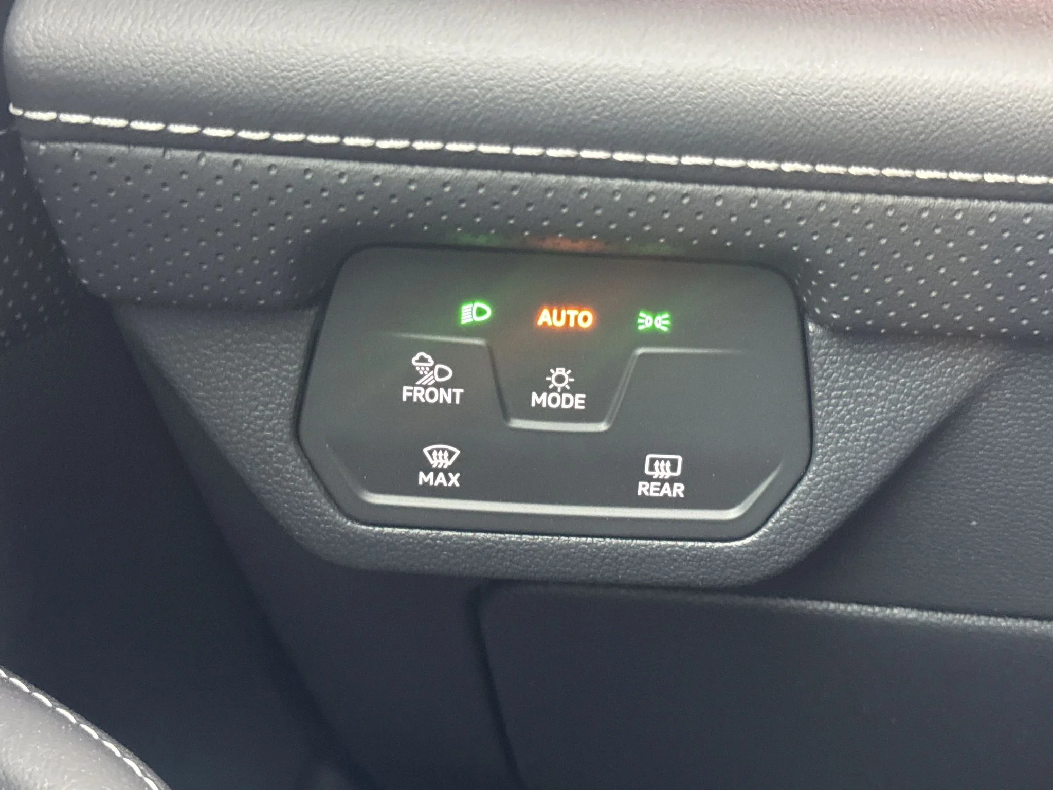 New 2026 Deep Black Pearl Volkswagen 2.0T SEL image 22