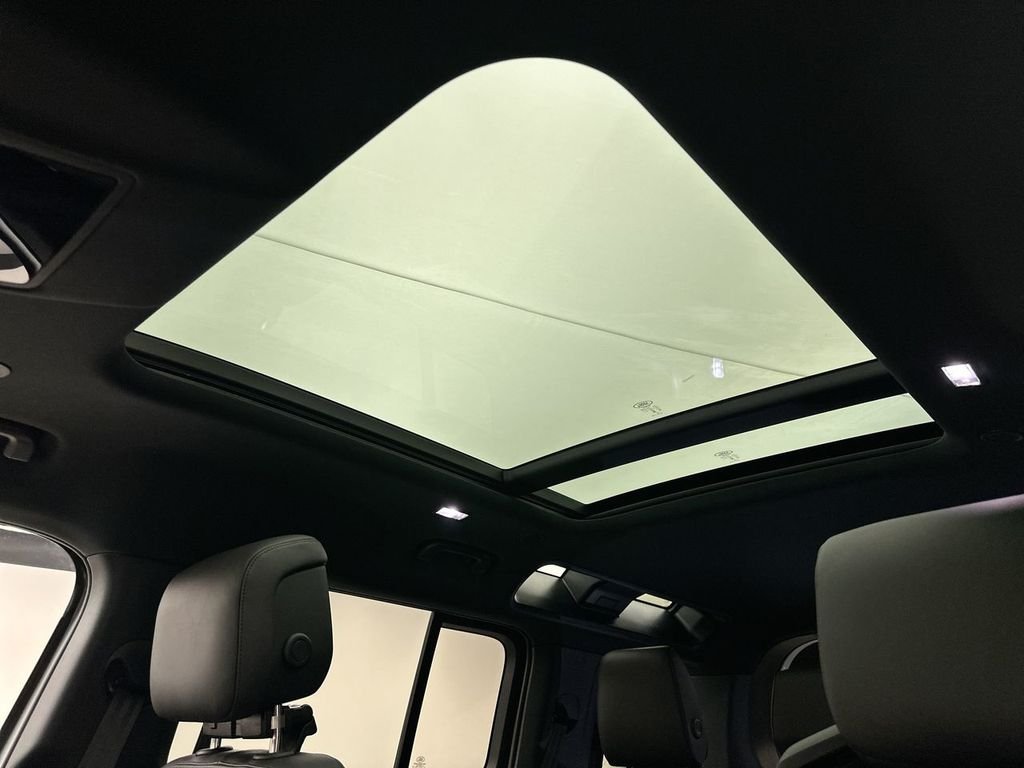 New 2026 Fuji White Land Rover S image 11