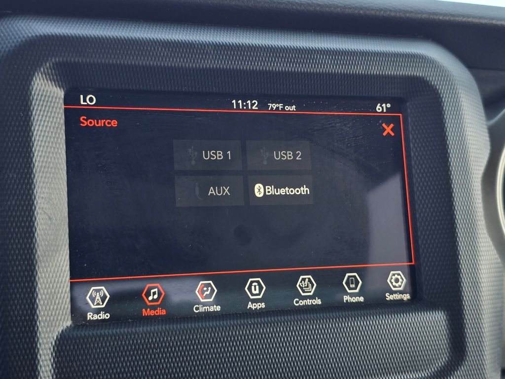 Used 2023 Gray Jeep Sport S image 3