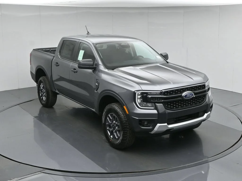 New 2026 Carbonized Gray Metallic Ford XLT image 35