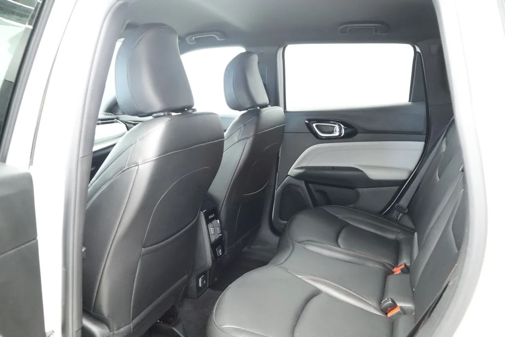 Used 2024 White Jeep Limited image 24
