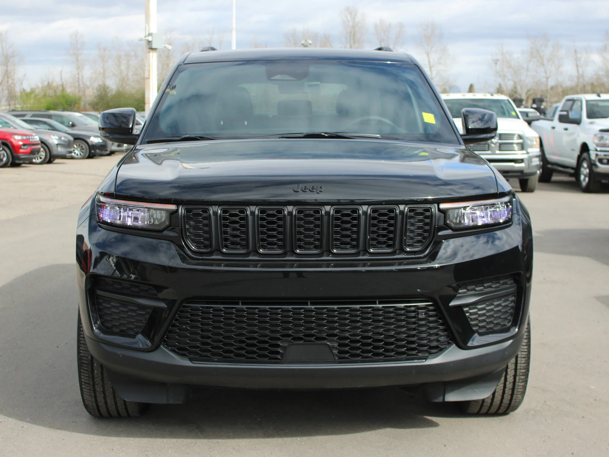Certified Used 2025 Black Jeep Altitude * V6 | Heated Seats | Trailer Tow Package  | Wireless Charger | Sunroof | Adaptive Cruise image 10