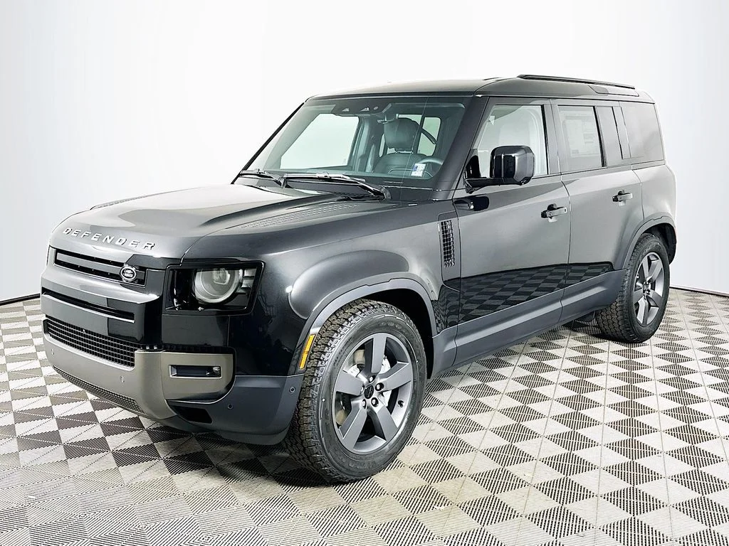 2026 Land Rover Defender 110 S P300's photo