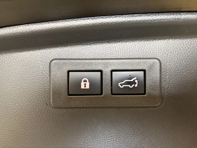 Used 2023 Crystal Black Silica Subaru Touring XT image 26