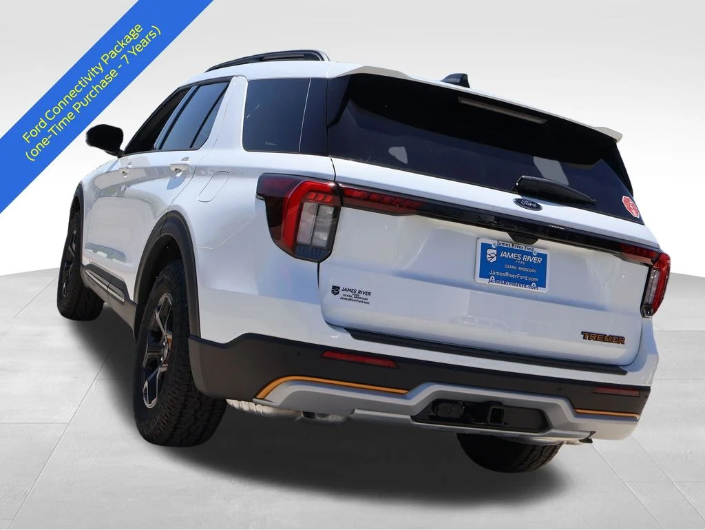 New 2026 Star White Metallic Tri-Coat Ford Tremor® image 3