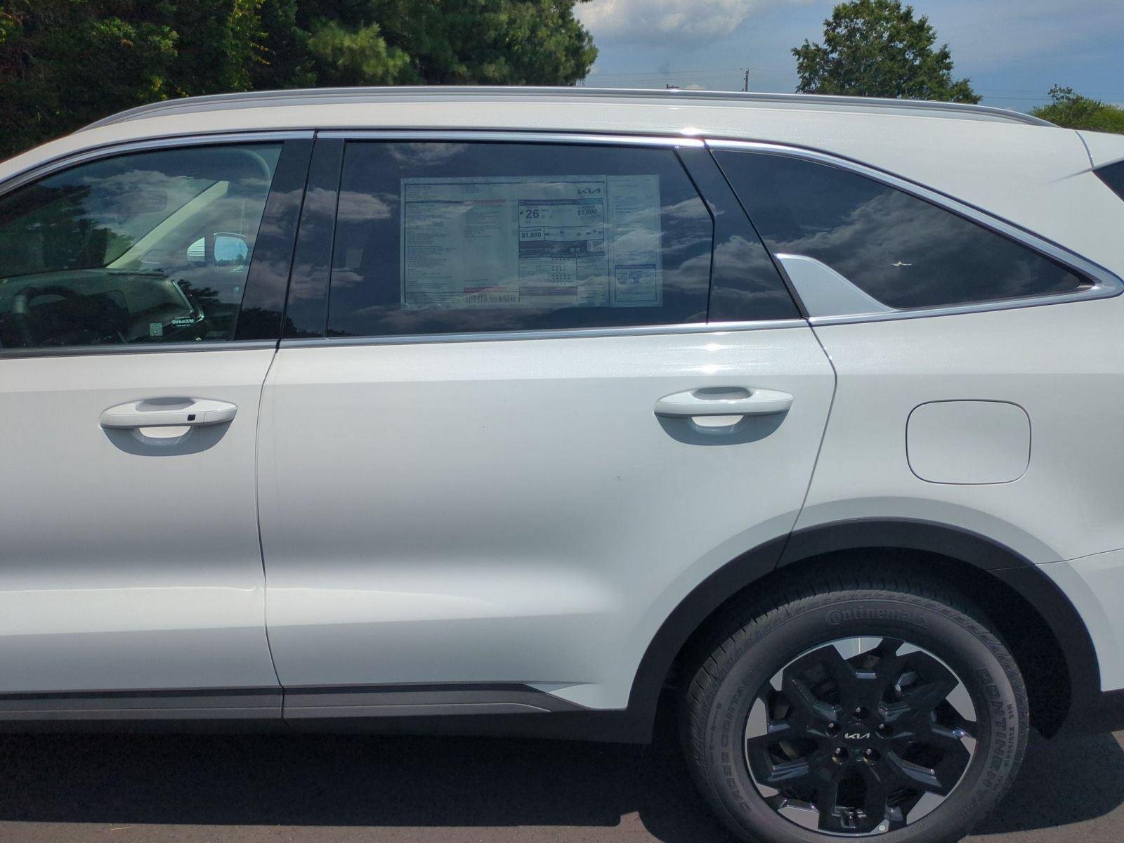 New 2026 Glacial White Kia S image 31