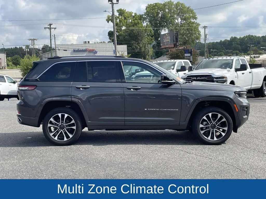 Certified Used 2022 Gray Jeep Overland image 9