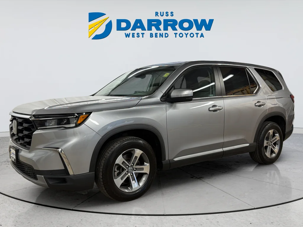 Used 2023 Silver Honda EX-L image 1