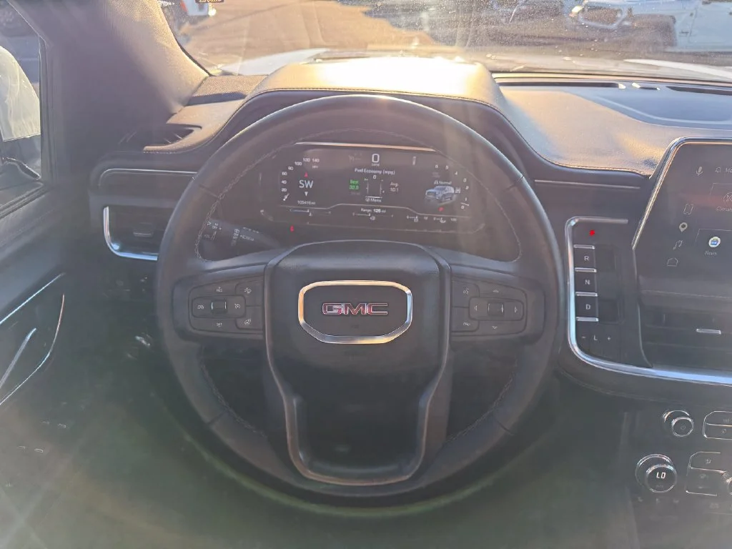 Used 2023 White GMC AT4 image 9