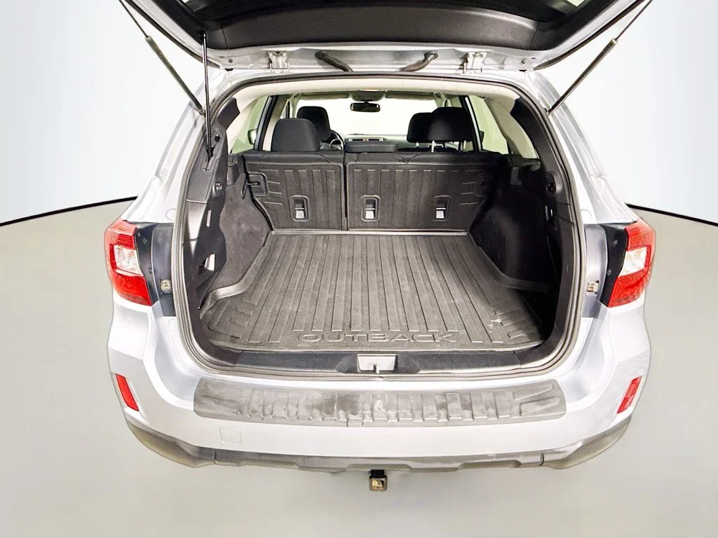 Used 2016 Ice Silver Metallic Subaru 2.5i Premium image 24