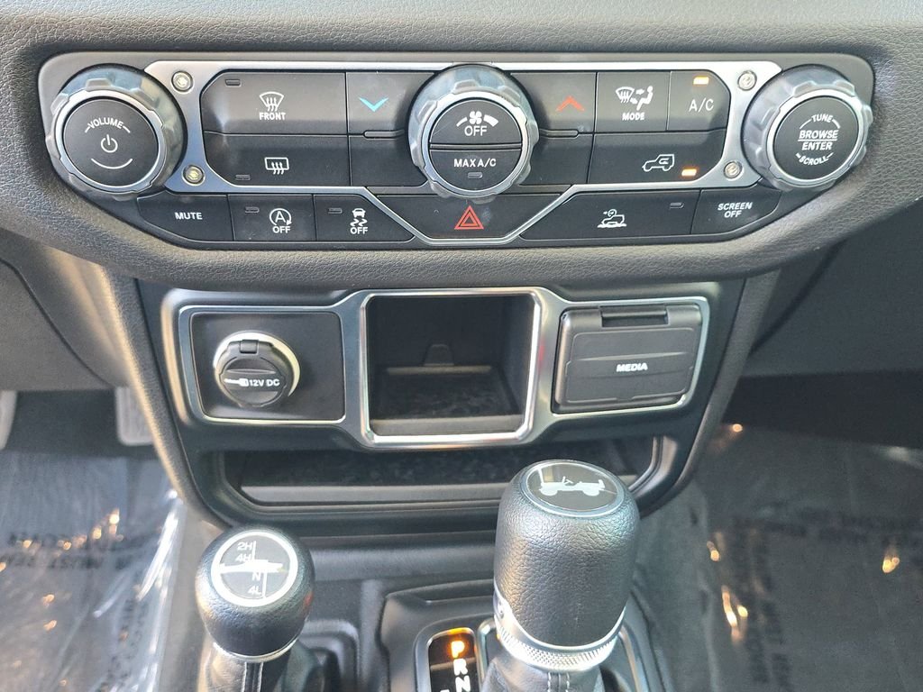 Used 2024 Blue Jeep Sport image 30
