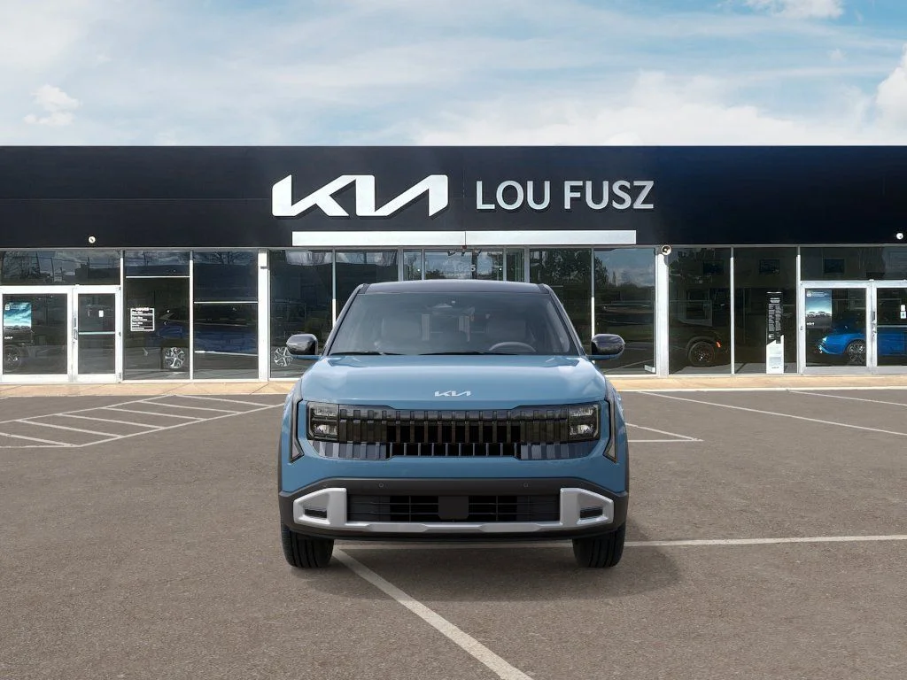 New 2027 Frost Blue / Black Roof Kia S image 2