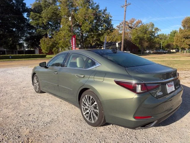 Used 2019 Green Lexus 350 Luxury image 9
