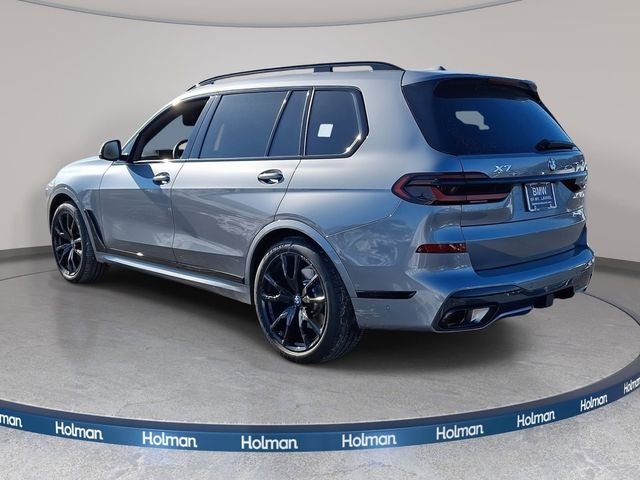 Used 2026 Skyscraper Grey Metallic BMW xDrive40i image 7