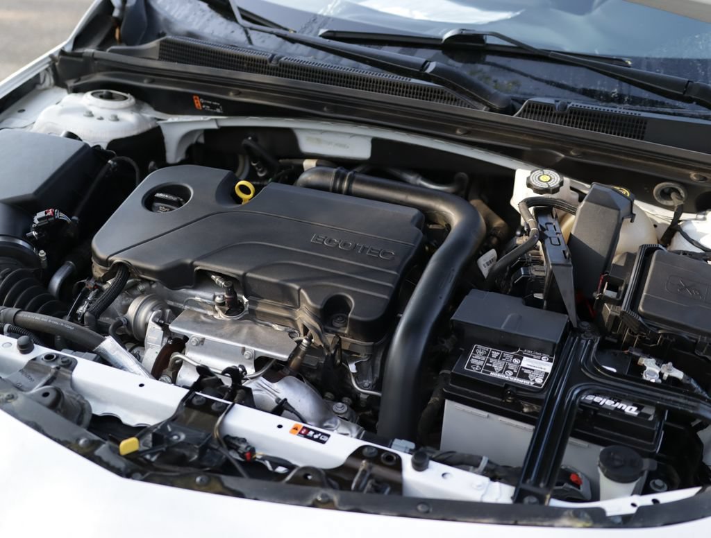 Used 2023 Summit White Chevrolet LT image 29