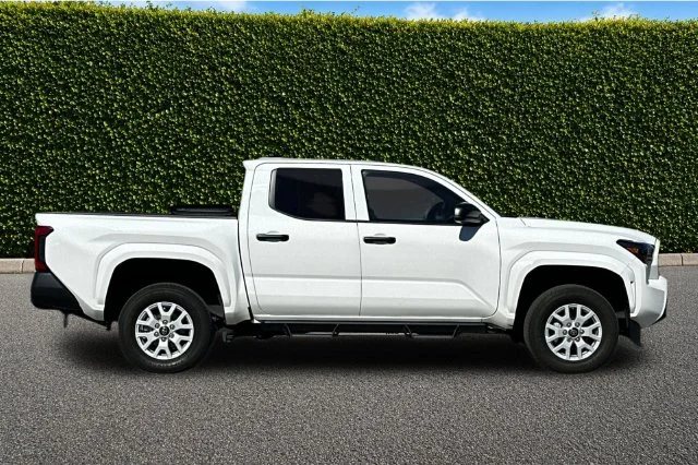 Used 2024 White Toyota SR image 3