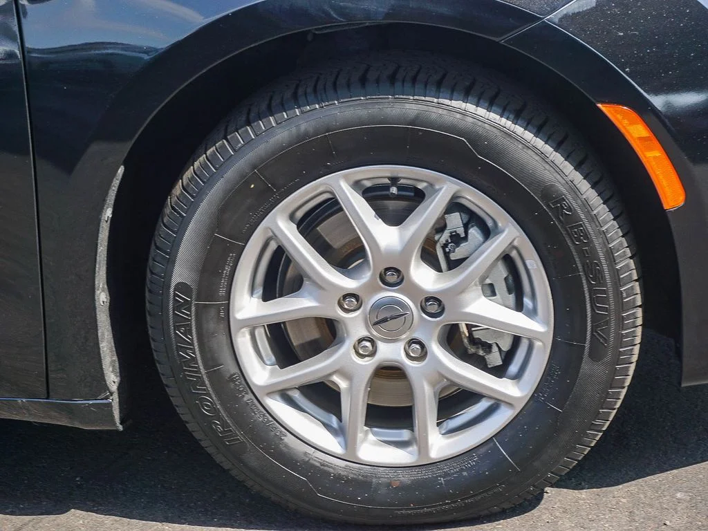 Used 2024 Black Chrysler LX image 10